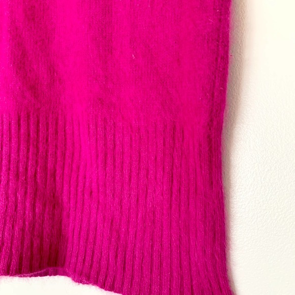 Limited Angora Fuchsia Crop Sweater M - Picture 7 of 7
